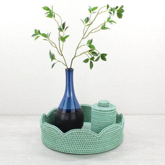 NEW Tight Woven Scalloped Round Rattan Tray with Handles Medium Sage Leaf
